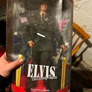 Vintage Elvis army action figure !